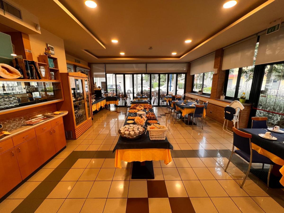 Hotel Nettuno 索托马里纳 外观 照片