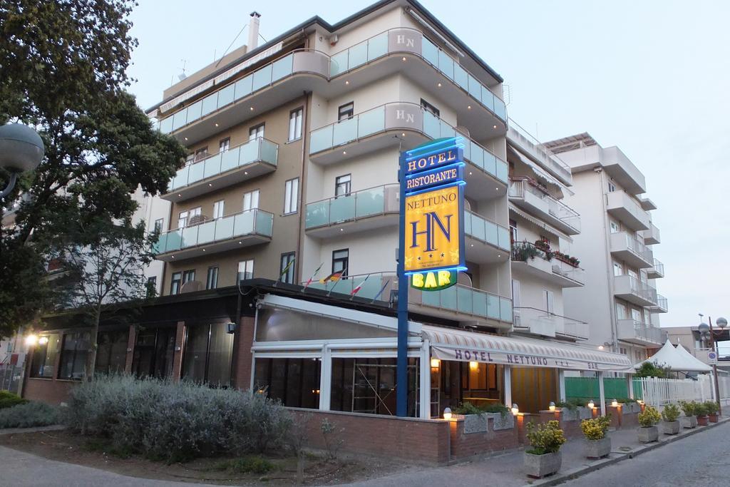 Hotel Nettuno 索托马里纳 外观 照片