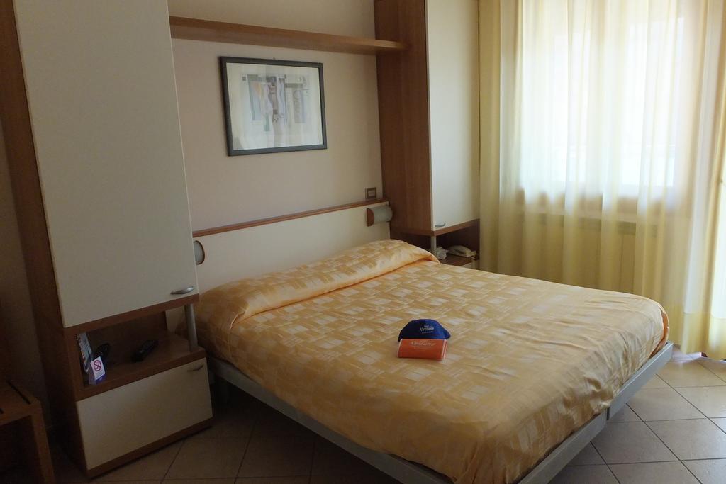 Hotel Nettuno 索托马里纳 客房 照片