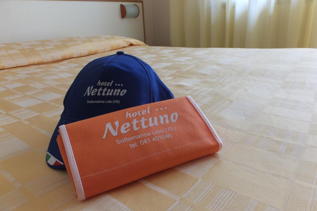 Hotel Nettuno 索托马里纳 外观 照片