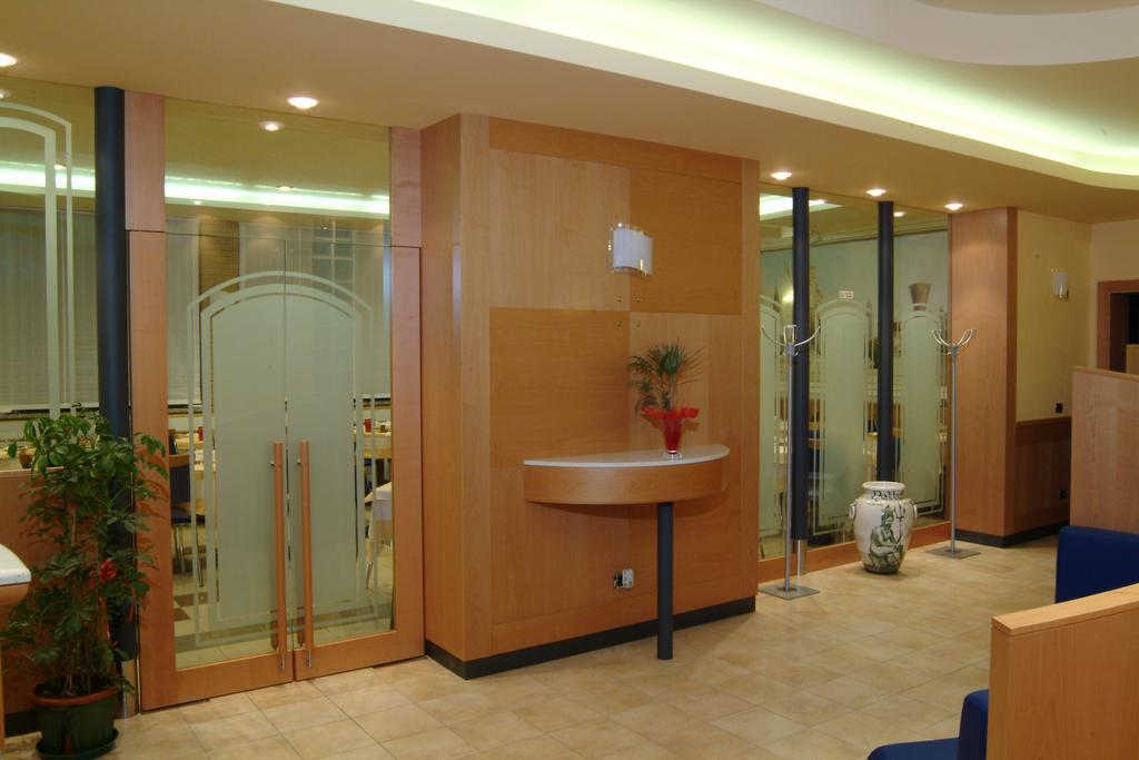 Hotel Nettuno 索托马里纳 外观 照片
