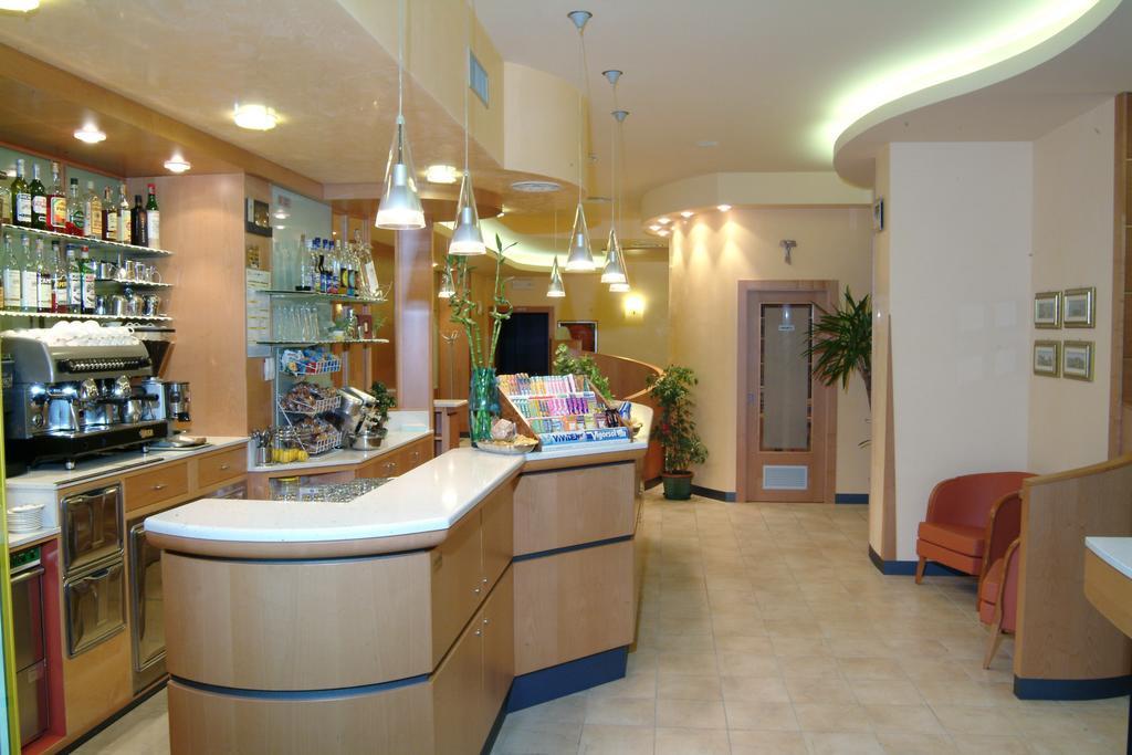 Hotel Nettuno 索托马里纳 外观 照片