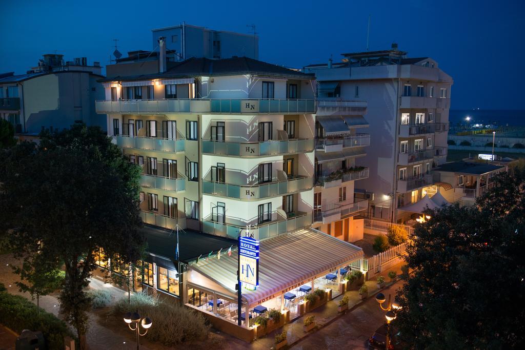 Hotel Nettuno 索托马里纳 外观 照片